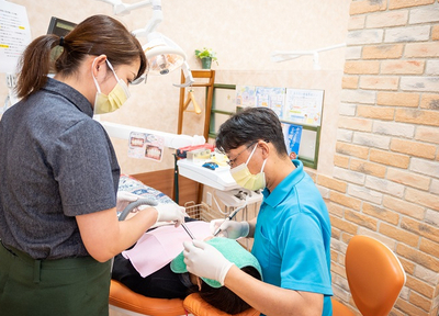 歯科医院でのつらい経験を克服できるくらい、痛みに配慮した治療をしています。