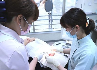 日本歯周病学会の歯周病専門医であるドクターが、皆さまのお口の健康を守ります