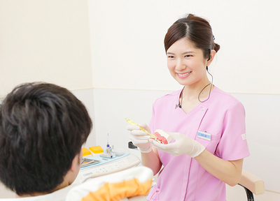 担当歯科医師・歯科衛生士制で、患者さまとしっかりコミュニケーションをとって治療にあたります。