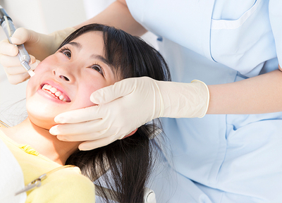 歯並びの治療では、呼吸方法や舌の位置も含めて確認しています
