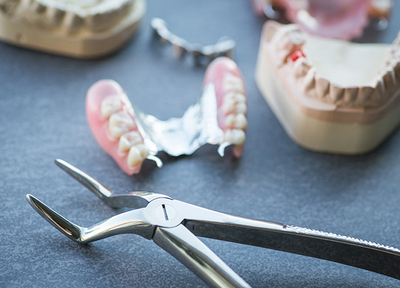 ご納得いただける入れ歯の提供を目指して、様々な入れ歯の種類に対応しています