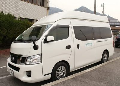 当院では、江田島市・呉市を対象に、2台の診療車で毎日、訪問歯科診療にお伺いしています。