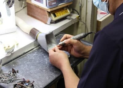 その場で調整できる歯科技工士の存在