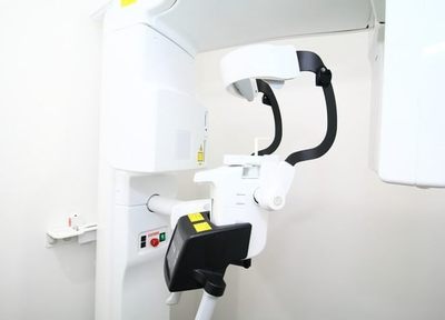 歯科用CTを用いた事前の検査や、素材の選定には特に力を入れています