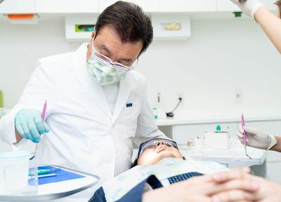Q.天然歯とつめ物のすき間を埋める処置を重視するのはなぜですか？