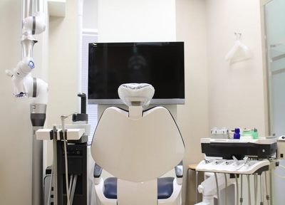 歯科口腔外科に注力する院長が、顎関節症治療や口腔がんの検診などに対応します