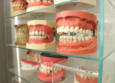 患者さまのお口の状態に合った入れ歯の提供を目指します