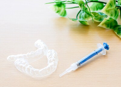 ホームホワイトニング（上下8本ずつ）