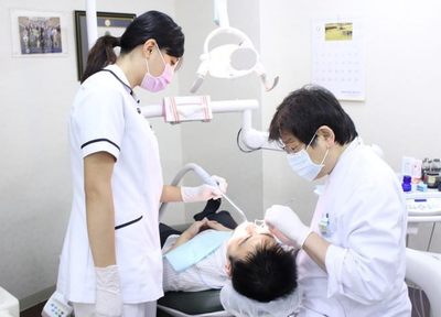 院長が歯周病に力を入れている歯科医師だからこそ、さまざまな症例にも対応することができます