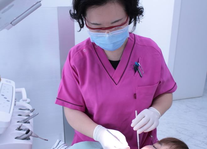 お子さまの生活リズムに合った治療で、将来も健康で虫歯リスクの少ない歯へ