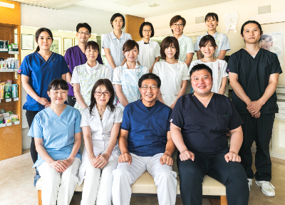 当院には日本歯周病学会認定の歯科医師が在籍しています。