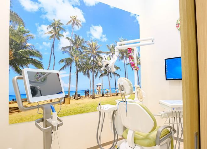 Q.ハワイ風の個室診療室を準備したのはなぜですか？