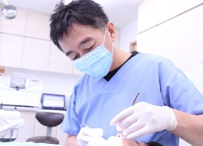 歯の状態や症状に応じて痛みの少ない治療を行います