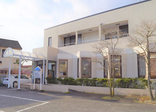 駅前歯科医院(見奈良駅)