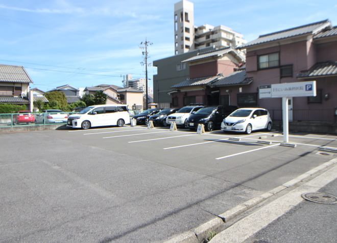 医療法人にいみ歯科医院_駐車場