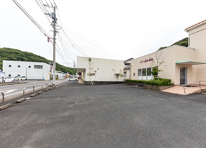 さくら歯科医院_駐車場