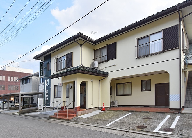 池主歯科医院_駐車場