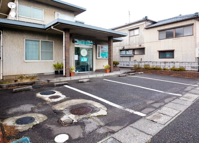 小林歯科医院(東区秋葉通)_駐車場
