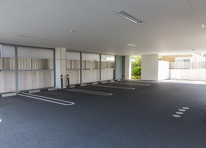 にしだ小児歯科医院_駐車場