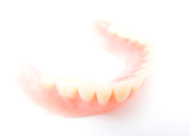 飲み込みや入れ歯など、ご年配の方の治療を得意とする歯科医師が対応します