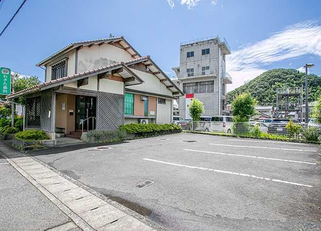 わきた歯科_駐車場