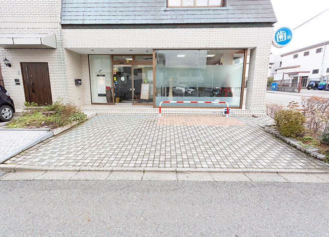 むさしデンタルオフィス_駐車場