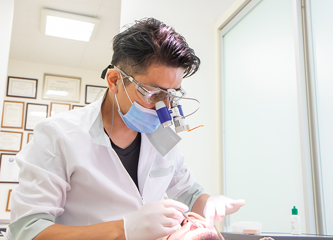 歯周病は歯を支えている骨を溶かす病気であり、予防や治療をしなければいずれ歯を失います