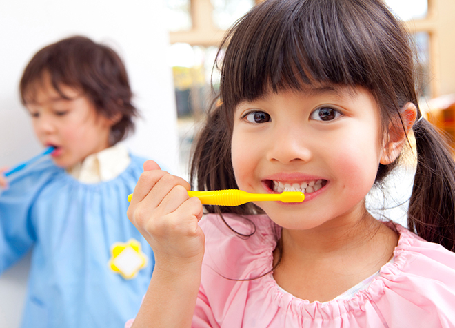 お子さまのお口の健康維持には親御さまのサポートが必要不可欠です