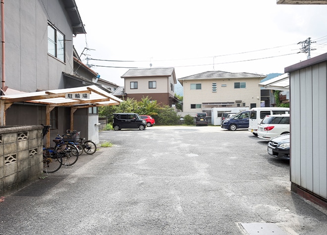 小西歯科小児歯科医院_駐車場