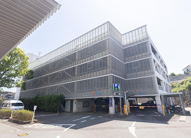 鳥越歯科医院_駐車場