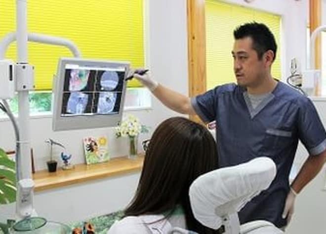 術後に痛みや腫れが出ないように配慮しながら、インプラント治療を行っています