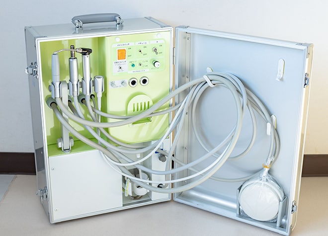 通院するのが難しい方のために訪問歯科診療を行っています