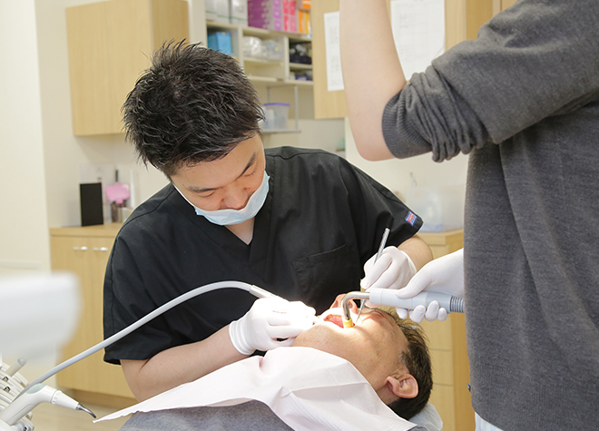 予防専用のチェアをご用意し、歯科衛生士が中心となって予防歯科に取り組んでいます。
