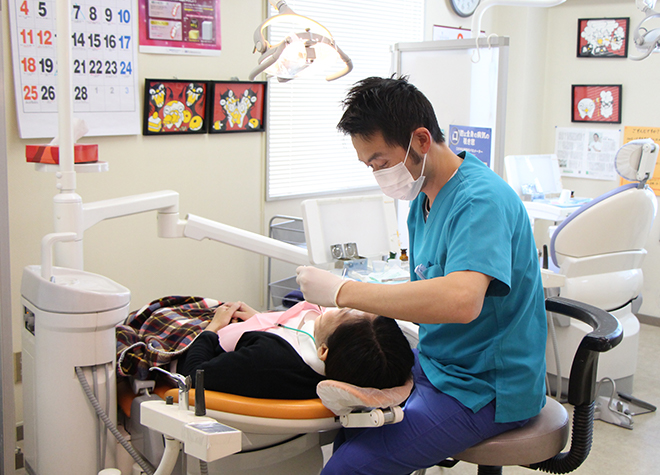 歯周病は早めの対策が大切です。当院では10代からの歯周病予防を呼びかけています