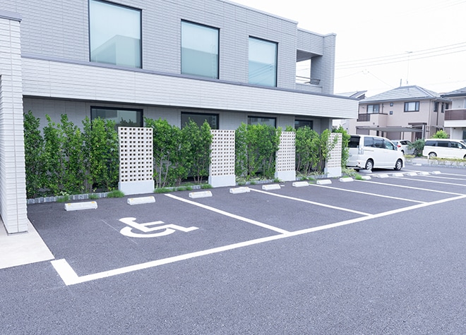 大久保デンタルオフィス_駐車場
