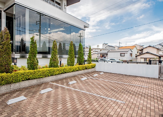 広谷歯科医院_駐車場