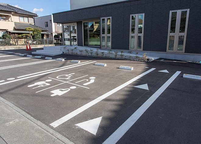 あらかわ歯科医院_駐車場