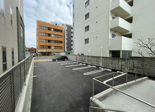 山崎歯科医院_駐車場