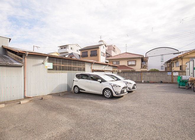 ところデンタルクリニック_駐車場