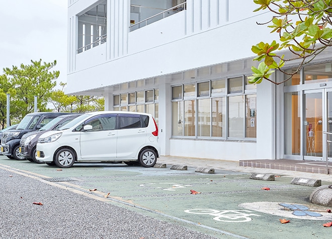 潮崎デンタルクリニック_駐車場