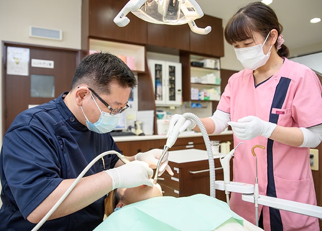 ご都合やご希望をくみ取りつつ、保険診療を中心に患者さまにご納得いただける治療を提供します