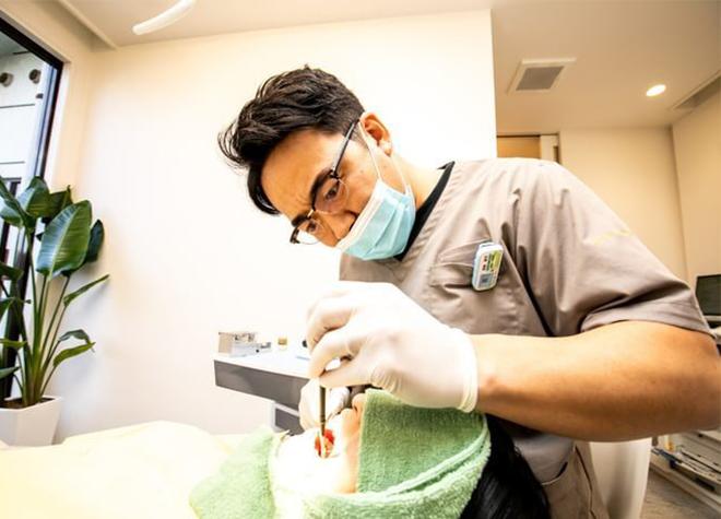 できる限り削らない・抜かない治療で、患者さまの歯の保存を重視しています