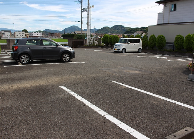 さくらい歯科医院_駐車場