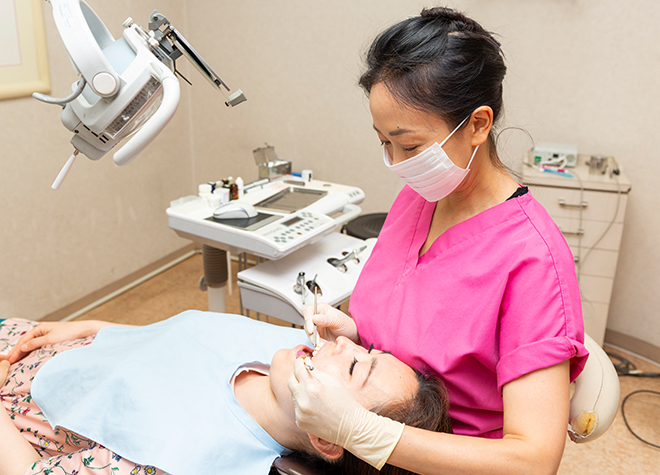 当院は、患者さまの大切な天然歯を長持ちさせるために、予防歯科に注力しています。