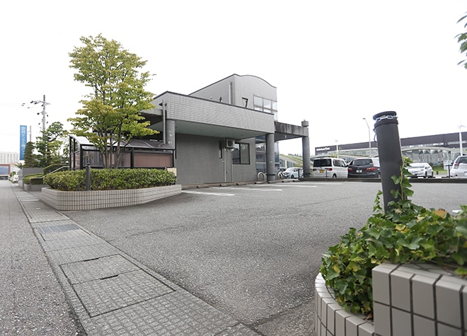 医療法人社団　健昇会　安井デンタルクリニック_駐車場