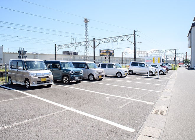 いそわき歯科_駐車場