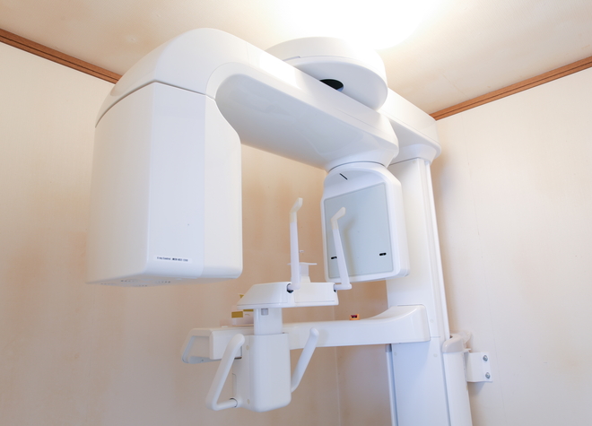 歯科用CTやレーザーを導入し、細やかなインプラント治療をご提供しています