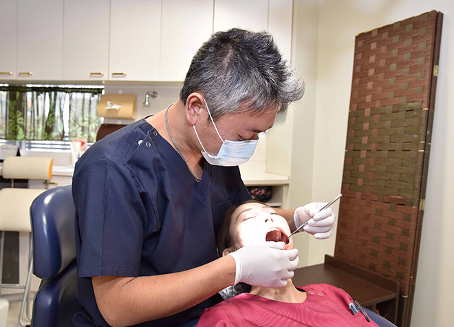 歯周病の原因について理解していただいた上で治療を行い、再発防止に努めています