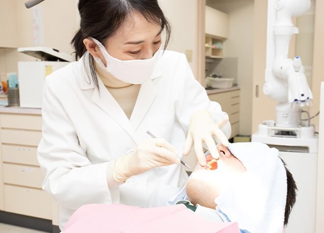 患者さまの症状とお悩みに合わせて入れ歯を作製し、お口の健康を長期的に維持していきたいと考えています