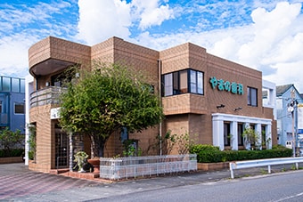 やまの歯科医院_駐車場